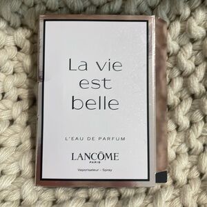New! Lancôme La vie est belle sample
